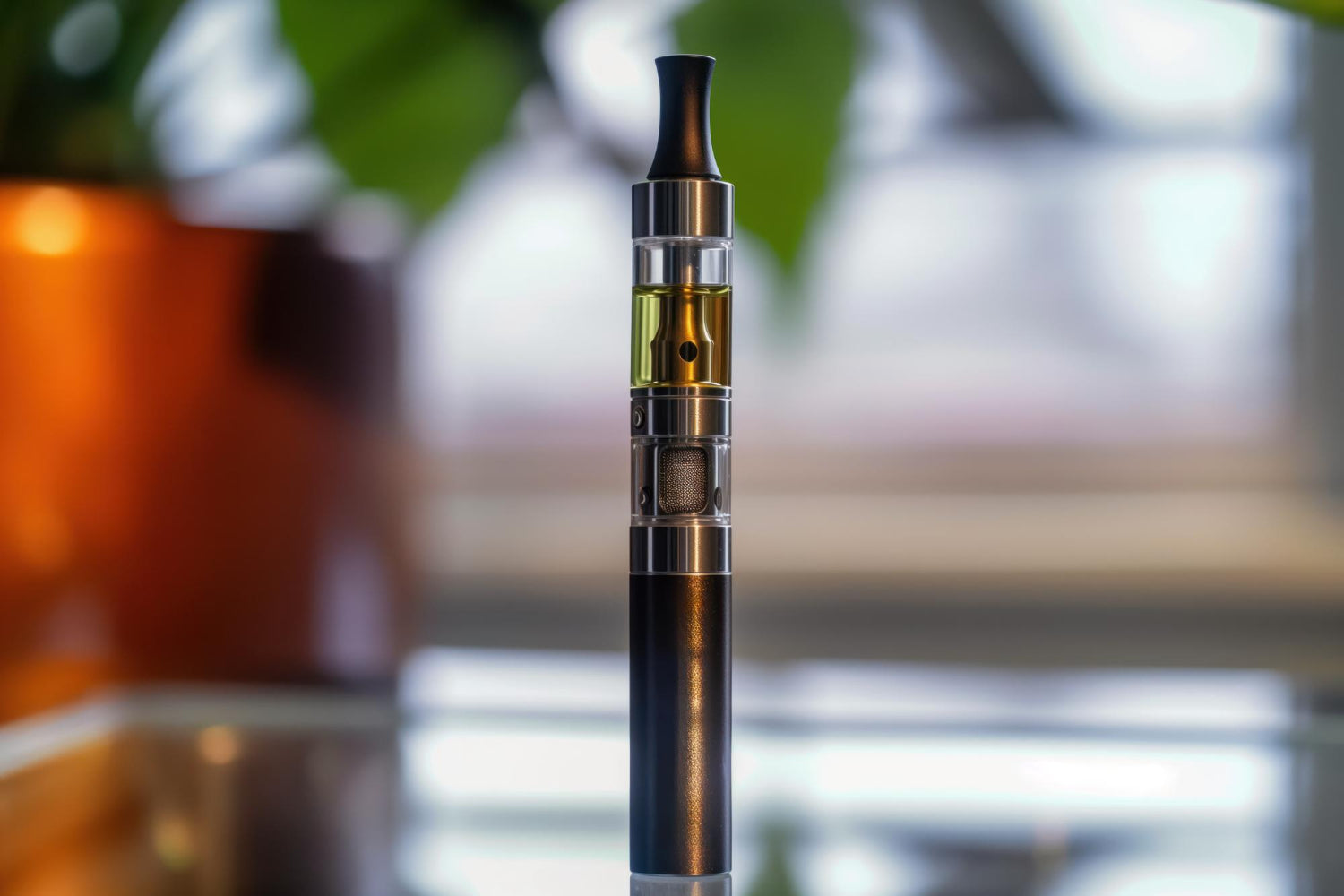 THC Vape Pen with Cannabis oil and a ceramic coil
